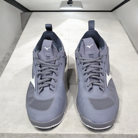 Mizuno Women's Wave Luminous Volleyball Shoes - Picture 3 of 16